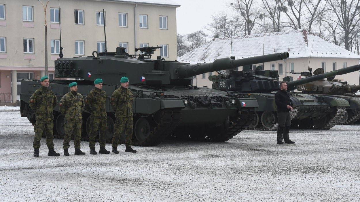 Чешки танк Leopard 2, получен от Германия